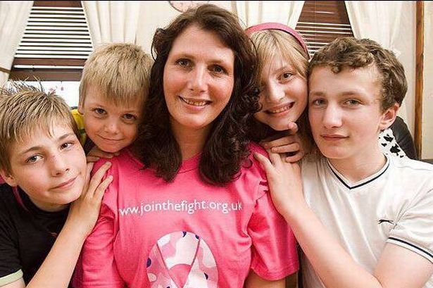 Kathleen Baxter with her kids Jordan, Tegan, Shay and Caleb